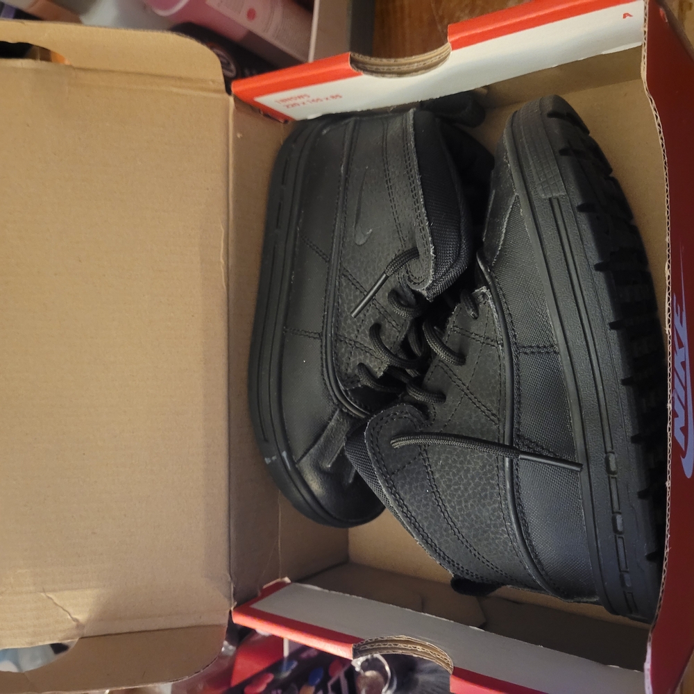 Nike Black Sneakers